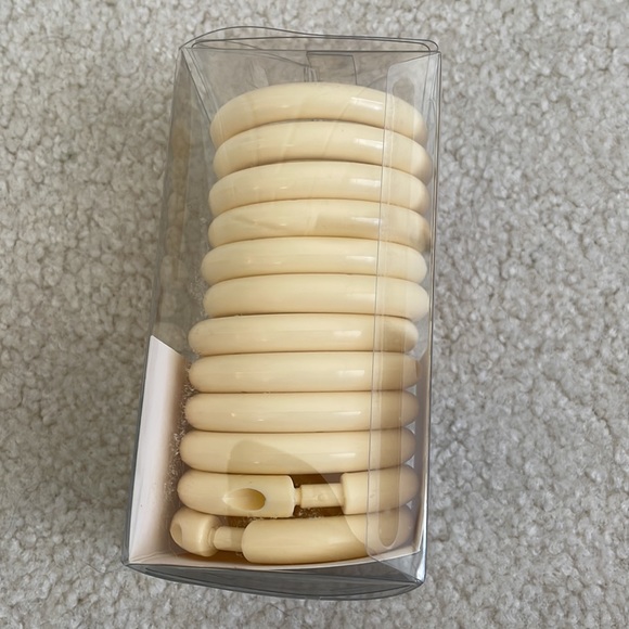 Plastic Shower Hooks - Picture 3 of 7